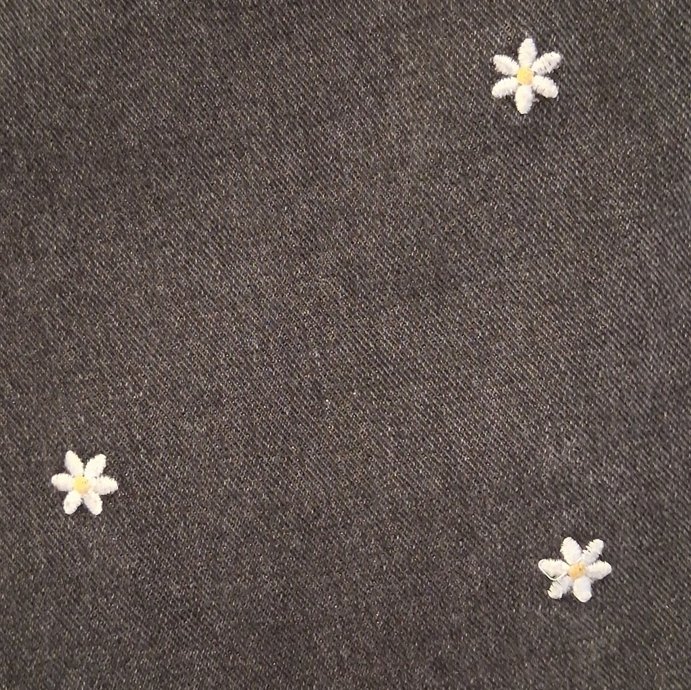 PacSun Y2K High Rise Straight Jeans Daisy Embroidery Size 28 Cropped - Picture 7 of 7
